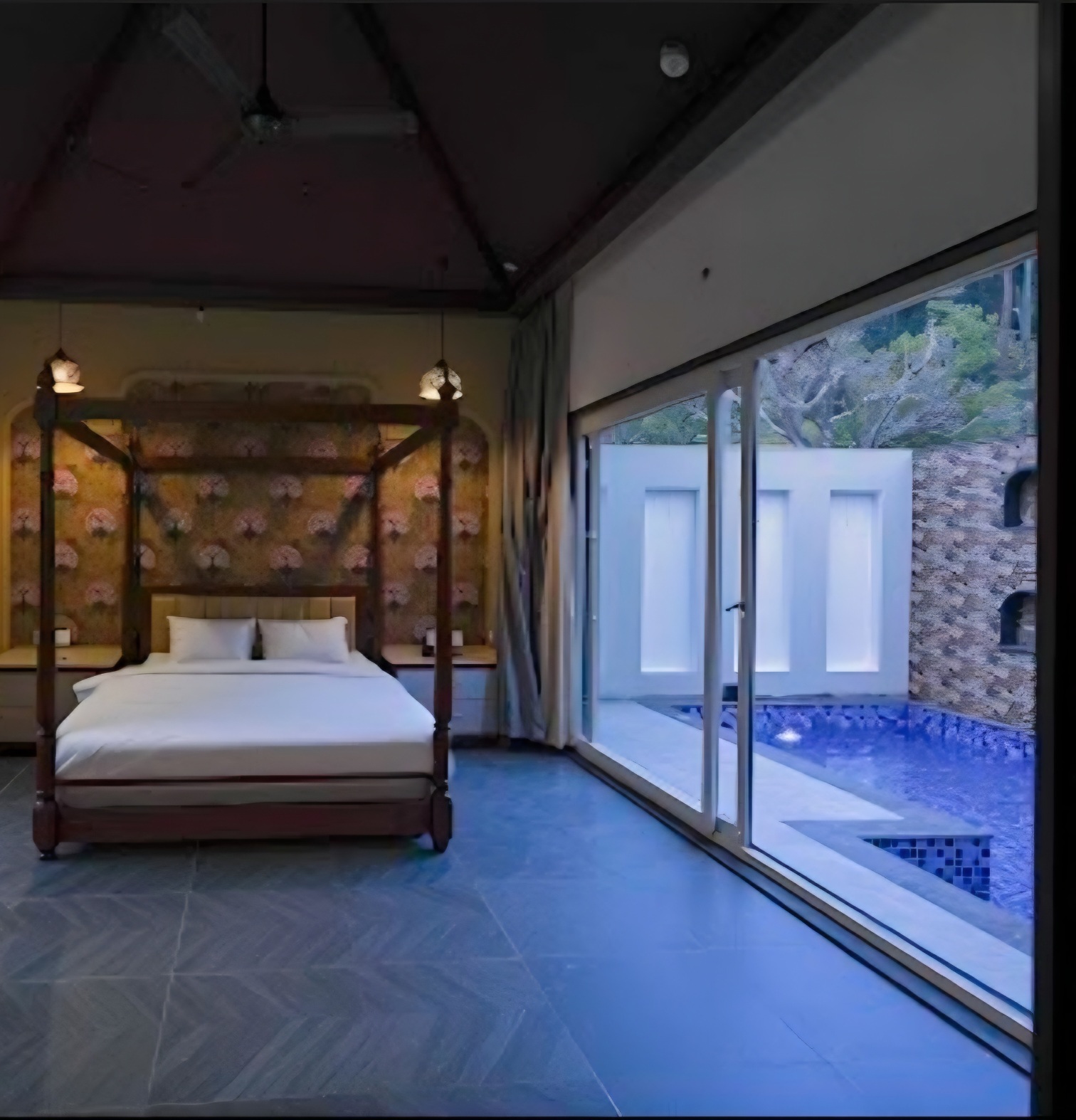 Vana Retreat Corbett 